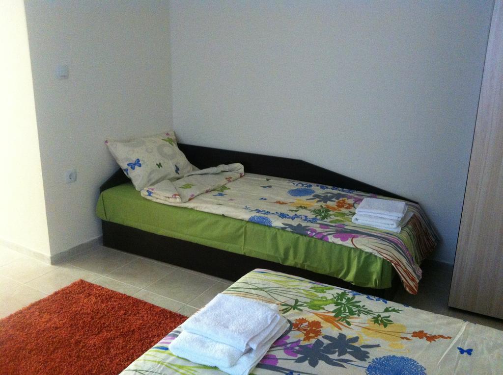 היסריה Guest House Nadezhda חדר תמונה